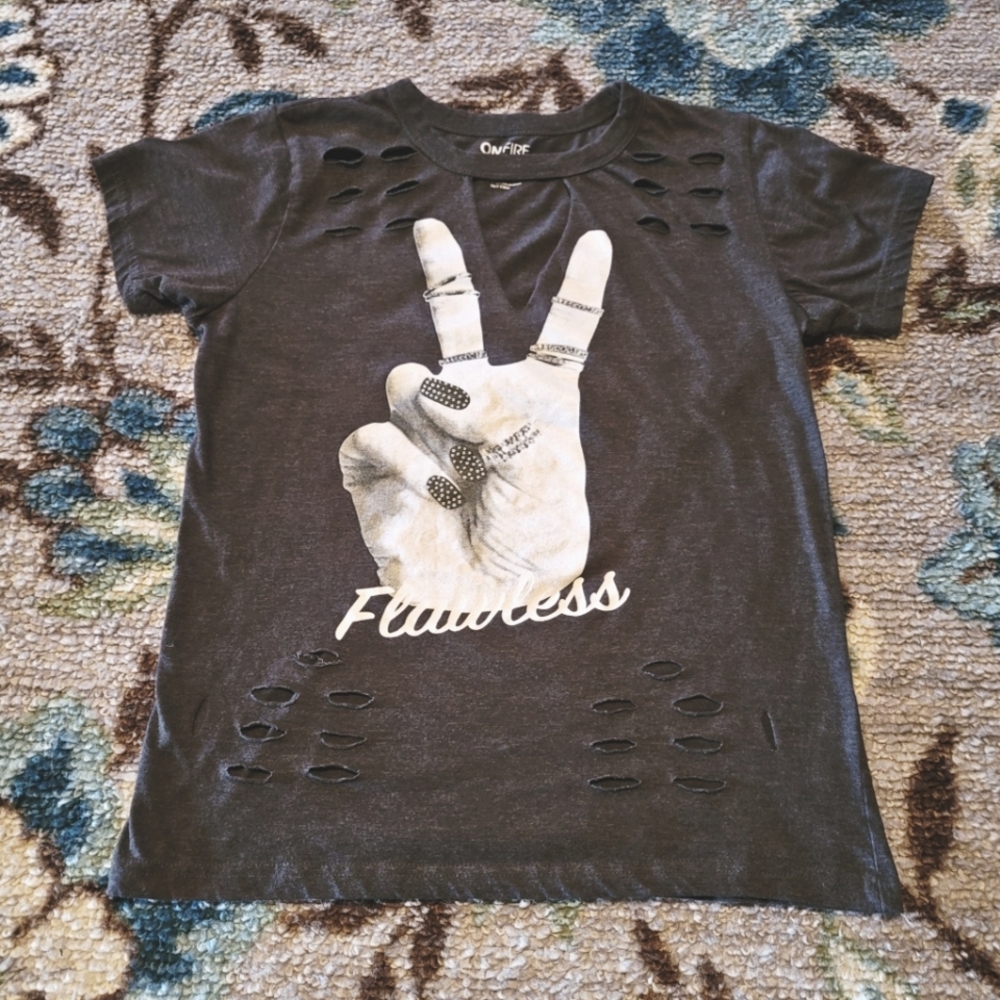 ✌Distressed ♡Flawless♡ T-Shirt